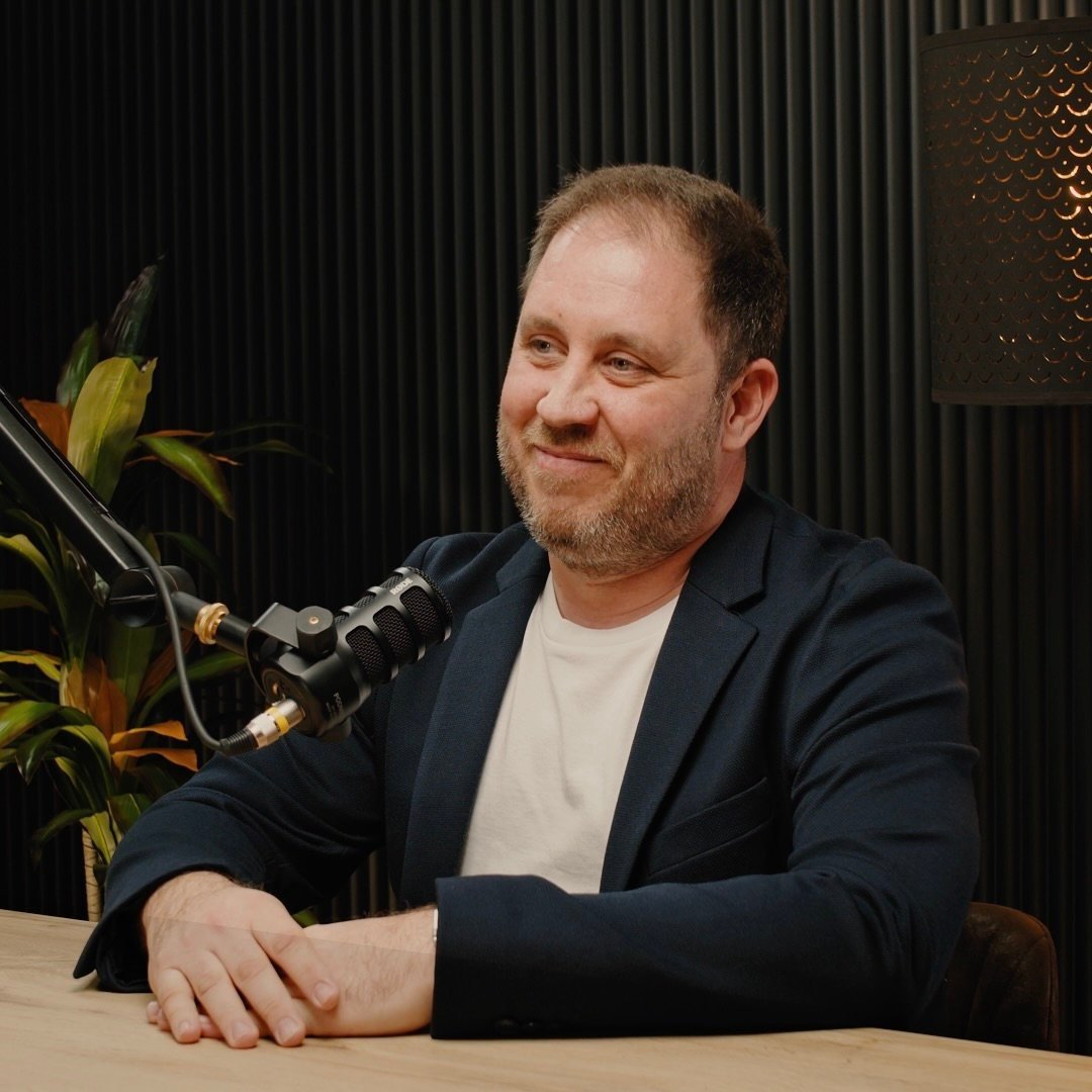 Daniel Estellés, fundador de Proalty, hablando en un podcast